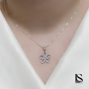 پلاک نقره دخترانه لاریسا PD05