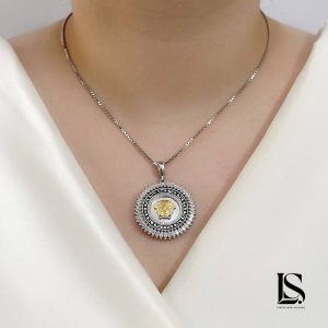 مدال نقره ورساچه لاریسا PZ03
