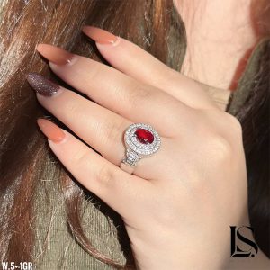 انگشتر نقره زنانه لاریسا (یلدایی) AZ18