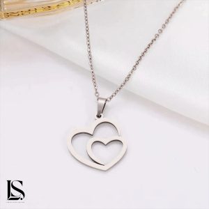 پلاک نقره دخترانه لاریسا PD11