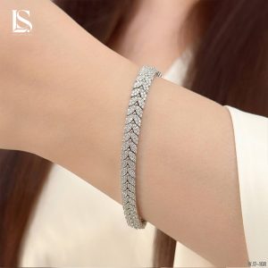 دستبند نقره زنانه لاریسا DS33