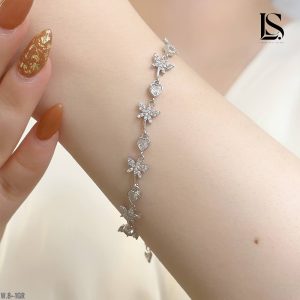دستبند نقره زنانه لاریسا DS39