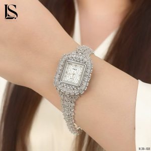 ساعت نقره زنانه لاریسا SL23