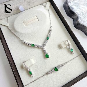 سرویس زنجیری نقره زنانه لاریسا SZ33