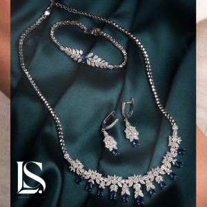 سرویس نقره زنانه مجلسی با نگین سرمه ای مدل SZ40